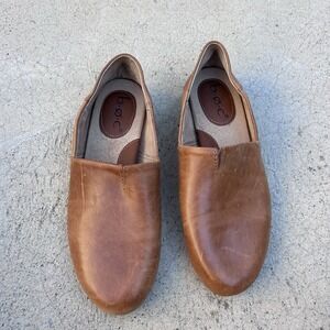 BORN SUREE CAMEL BROWN LEATHER SLIP ON FLATS BALLETS WOMEN SZ 7 M * BOHO
